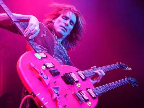 Concertul STEVE VAI si EVOLUTION TEMPO Orchestra, dirijor George Natsis