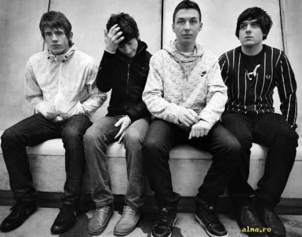 Arctic Monkeys lanseaza un nou album