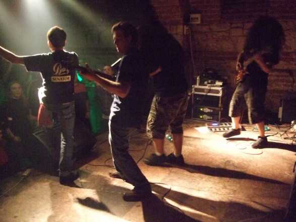 Dirty Shirt. Mos Craciun e Rocker. 16-18 DEC 2011. multumiri