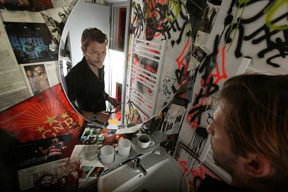 2013.DEC.7. B. Anti-Mall. Lansare solo. Doru TrascÄƒu (ex-MonoJacks, ex-AB4)