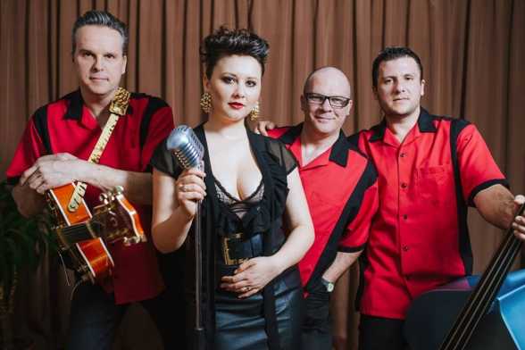 2014.OCT.8. CJ. Karolina Pub. CatRhythm Live