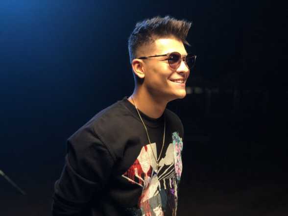 PIESÄ‚ NOUÄ‚. Gabi Bagu. Cum e ea