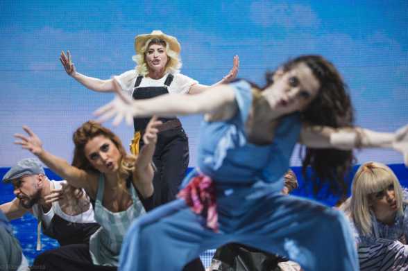 TURNEU NOU. MAMMA MIA!